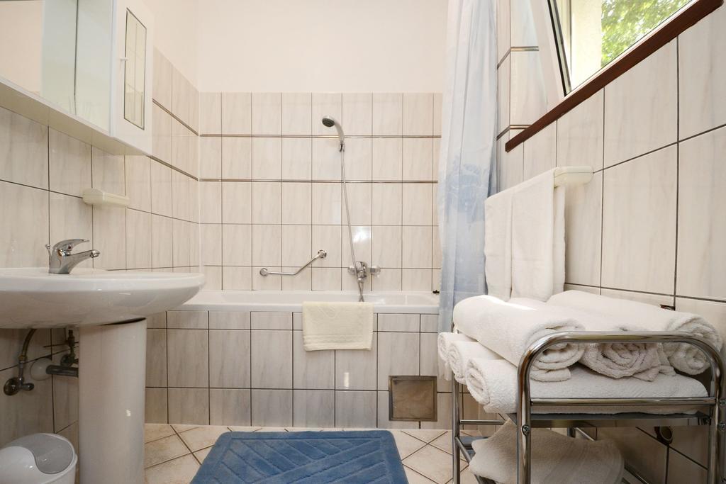 Apartments Tena Пореч Экстерьер фото