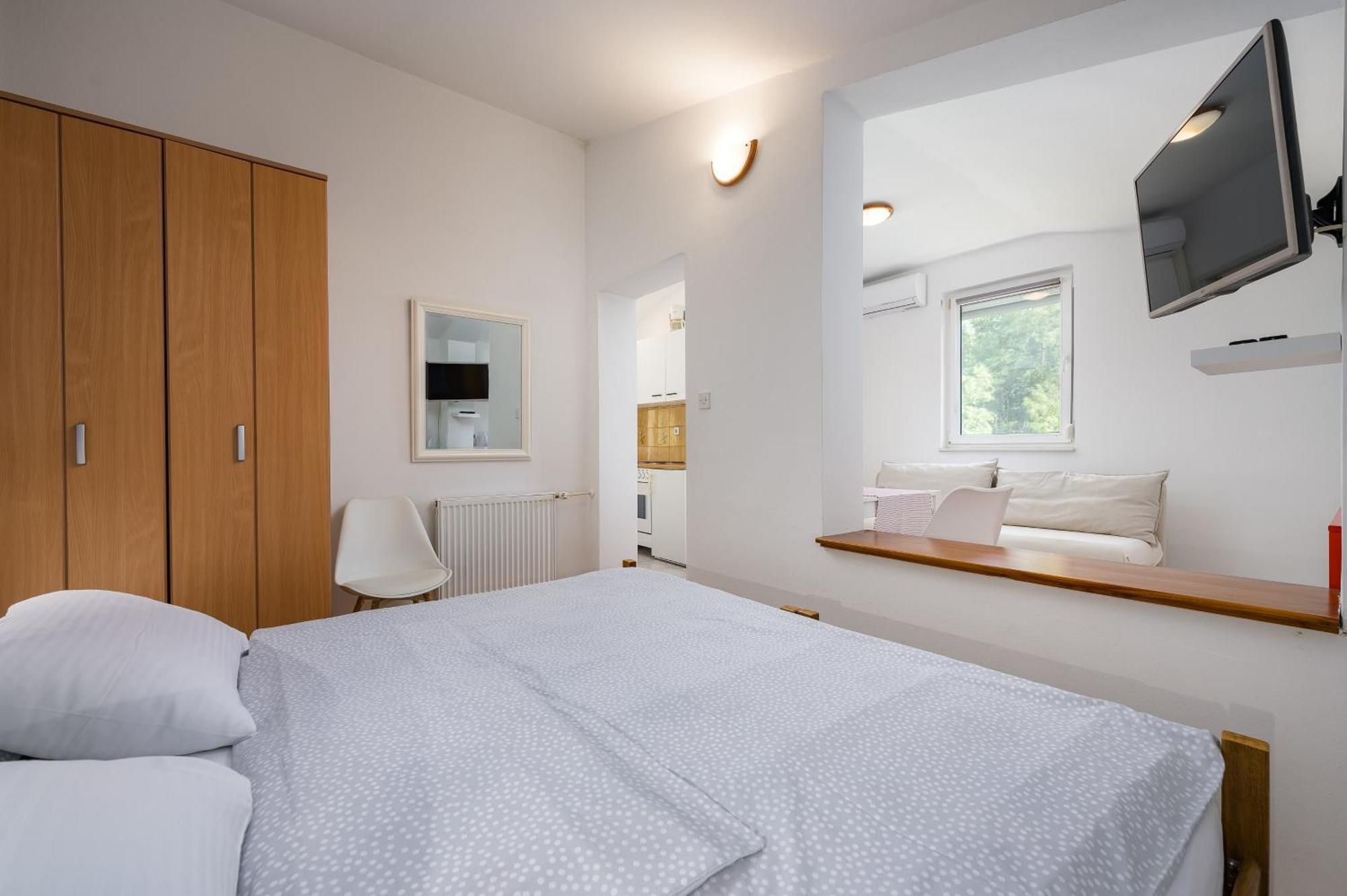 Apartments Tena Пореч Экстерьер фото